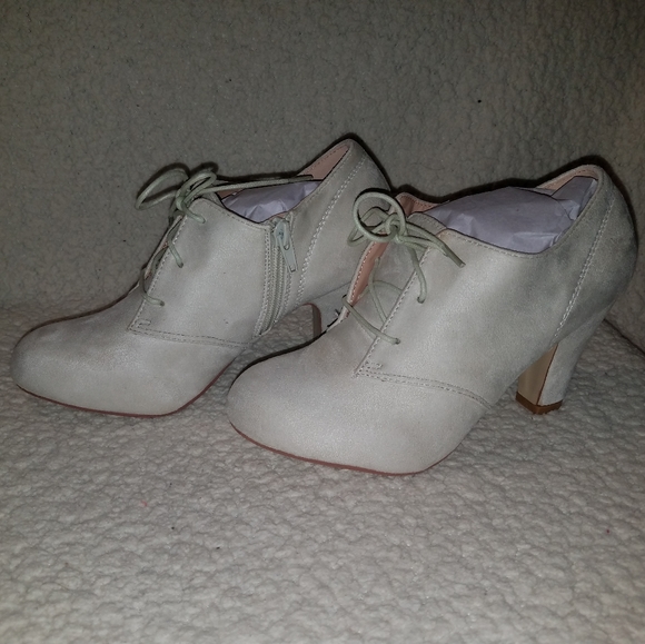 πHPπLeona Oxford High Heels (Color: Stone) - Picture 7 of 8